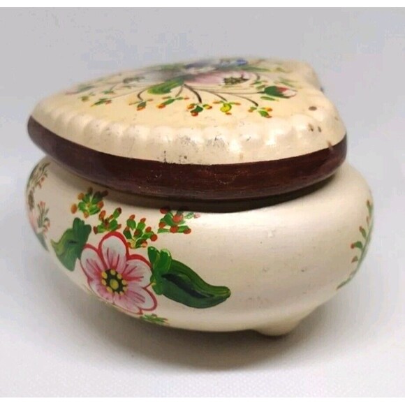 Vtg Floral Heart-Shaped Ceramic Trinket Box Artist Signed Hand-Painted Ceramic - Picture 4 of 14
